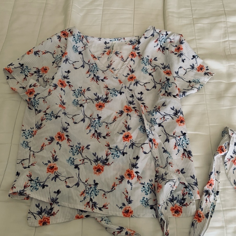 White and pink/peach Floral wrap around waist tie blouse.